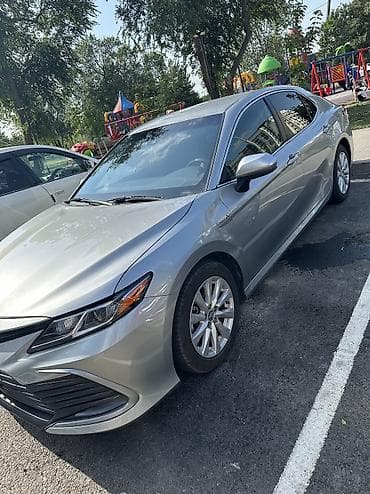 jac t6: Toyota Camry: 2020 г., 2.5 л, Вариатор, Гибрид, Седан — 2