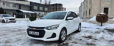 spark 2017: Chevrolet Onix: 2020 г., 1 л, Автомат, Бензин, Седан — 4