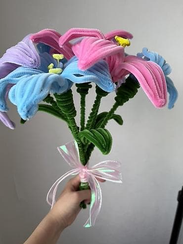 кустарные цветы: Букет декоративных цветов из пушистых проволок (pipe cleaners)7 штук — 2