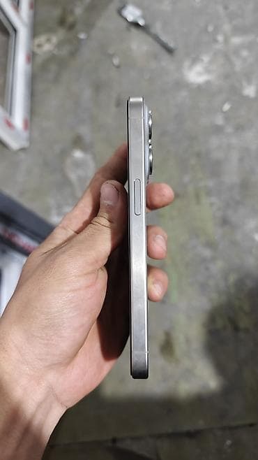 продаю наушники на айфон: IPhone 15 Pro, Б/у, 256 ГБ, Desert Titanium, Чехол, 83 % — 2