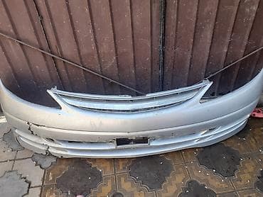 Бампер Toyota