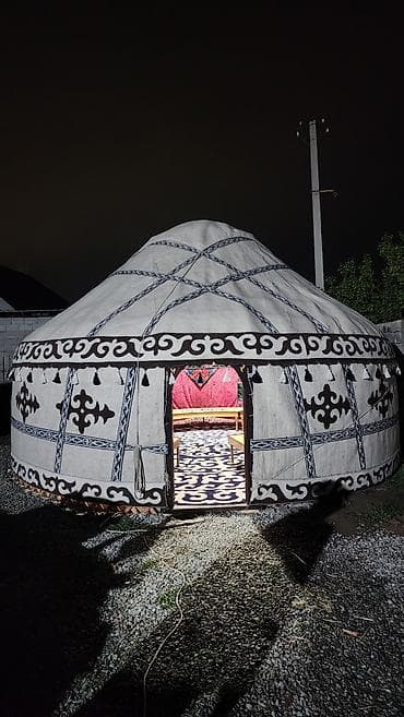 художественный: Юрта с традиционным оформлением и полным внутренним оснащением - Тип — 2