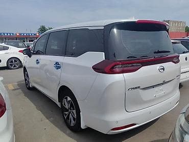 обмен на g05: GAC Trumpchi M6 Pro 270T — просторный 7‑местный минивэн в белом цвете — 3