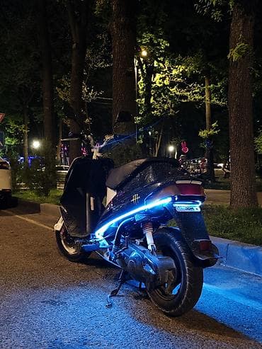 suzuki adres: Тип скутера Suzuki, 100 куб. см, Бензин, Б/у — 10