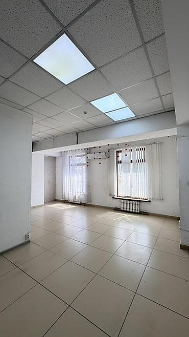 Сдается коммерческое помещение 40 м² 75000 сом и депозит 1 линия вход — 7