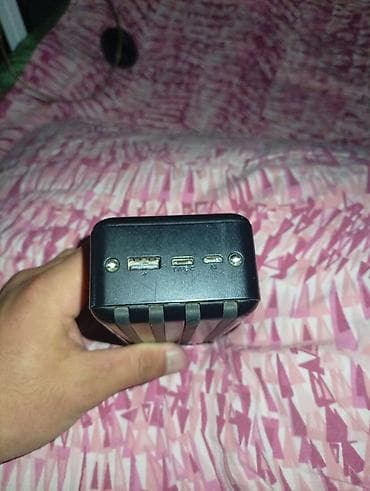 iphone battery: Портативный солнечный повербанк с встроенными кабелями Характеристики — 4