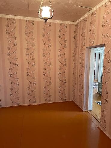 продаю дом с мебелью: Просторный дом с несколькими изолированными комнатами и светлой — 4