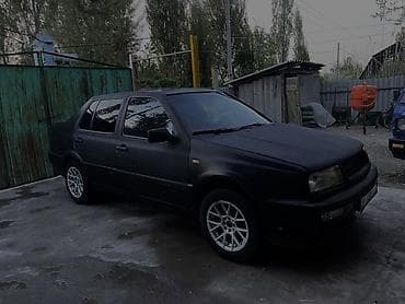 Volkswagen Vento: 1992 г., 1.8 л, Механика, Бензин, Седан — 5
