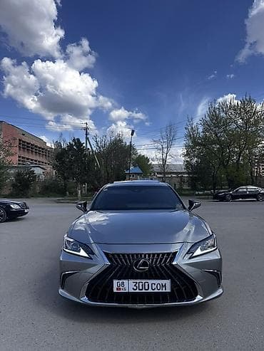 Lexus ES: 2023 г., 2.5 л, Вариатор, Гибрид, Седан