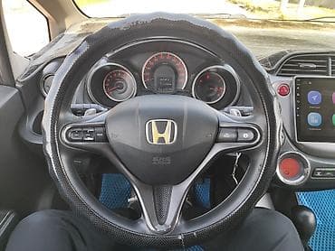 golf v: Honda Jazz: 2011 г., 1.3 л — 8