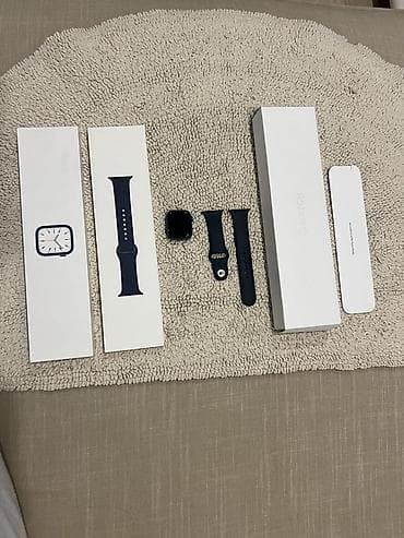 Apple Watch Series 7 (корпус квадратной формы, темно‑синий/ночной