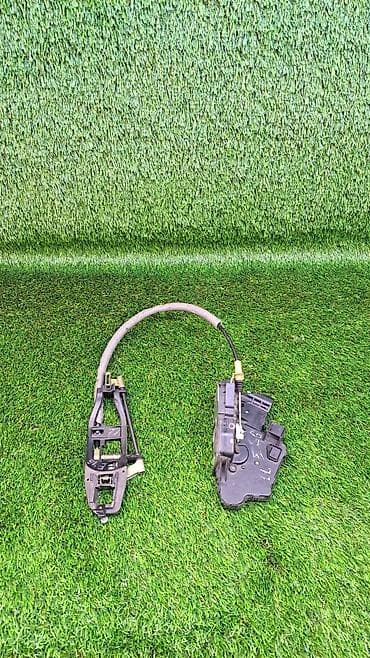 Замок двери передний левый BMW е46 Состояние отличное Цена 1000 сом