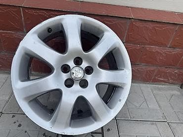 Диски: Литые Диски R 17 Toyota, Комплект, отверстий - 5, Б/у — 1