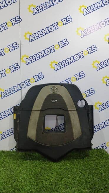 runx alex: Mercedes-Benz W212 E350 v-3.5 2010 год, декоративная крышка двигателя — 1