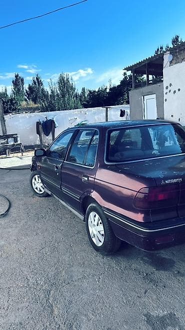 5: Mitsubishi Lancer: 1992 г., 1.5 л, Механика, Бензин, Седан — 3