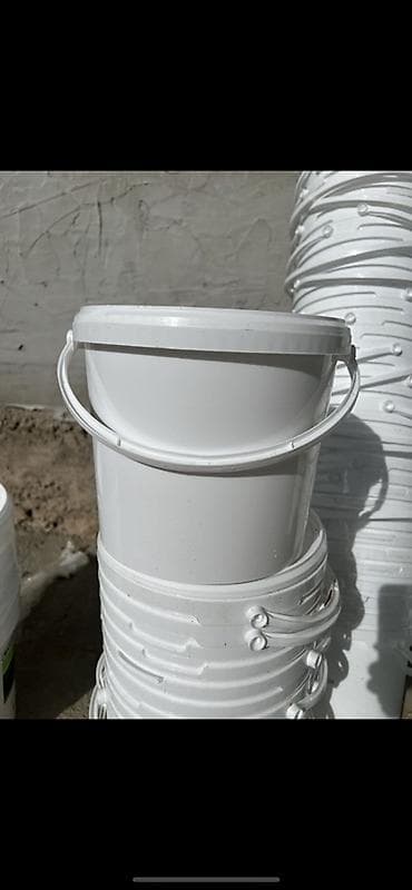 бк: 6 л Пластиковое ведро с крышкой и ручкой, белое. Характеристики: - — 2