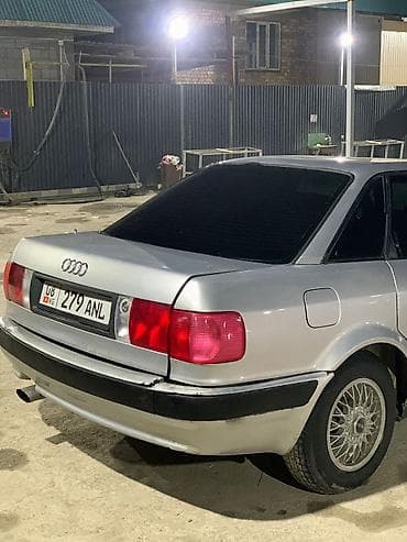 Audi 80: 1993 г., 2 л, Механика, Бензин, Седан