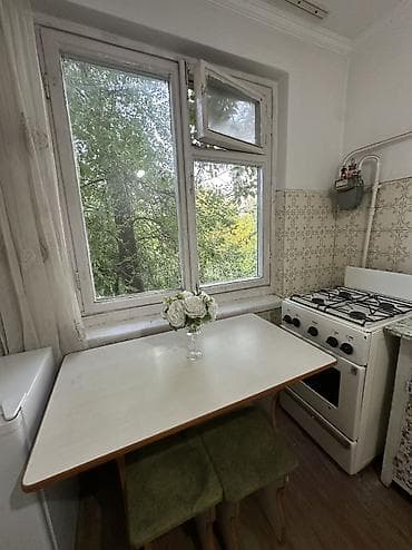 квартира 8 мкр: 1 комната, 35 м², 104 серия, 3 этаж, Косметический ремонт — 5
