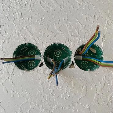 натяжные паталки: Профессиональный монтаж и модернизация электрики “под ключ” - — 3