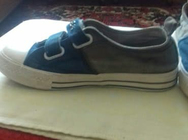 купить детское нарядное платье б у: Продаю кеды б/у размер 37 детский, длина стельки 22 см. Чистые — 3