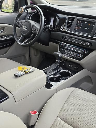 900: Kia Carnival: 2019 г., 2.2 л, Автомат, Дизель, Минивэн — 5