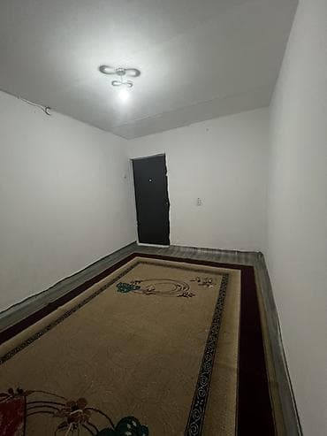 квартира 10 мкр мкр: 13 м², Без мебели — 1