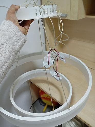 Люстра пользовались только 3 месяца отличном состояние