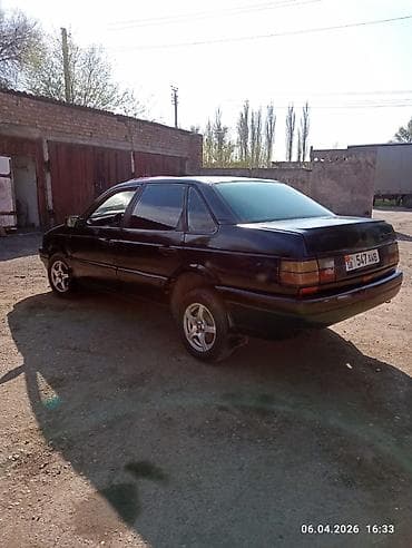 mini copper: Volkswagen Passat: 1989 г., Седан — 1