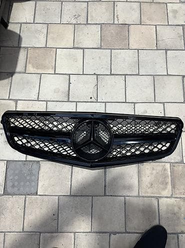 Решетка радиатора Mercedes-Benz 2010 г., Новый, Аналог