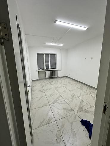 салон красоты ошский рынок: Сдается 5-комнатная помещение в центре. - Отдельный вход с улице — 6