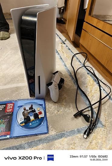 PlayStation 5 fat в идеальном состоянии в комплекте все провода,2