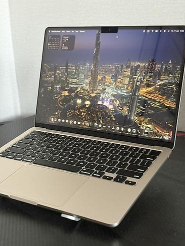 Ноутбуки Apple (MacBook): MacBook Air 13" (2022) на чипе Apple M2, 16/256 - Процессор: Apple M2 — 3