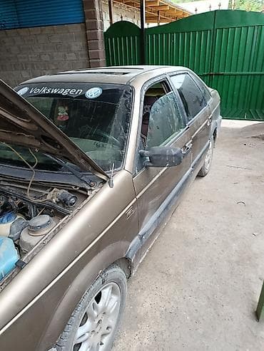 wolkswagen touran: Volkswagen Passat: 1990 г., 1.8 л, Механика, Бензин, Седан — 4