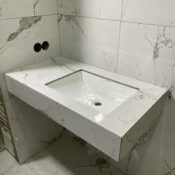 чистка ковер: Подготовка стен для укладки, Подготовка стен для грунтовки, Резка плитки | Керамическая плитка, Керамогранитая плитка, Мозаичная плитка | Вертикальная укладка, Диагональная укладка, Горизонтальная укладка Больше 6 лет опыта — 12