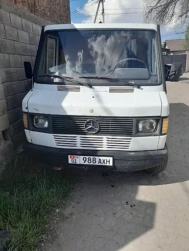 грузовой газел: Легкий грузовик, Mercedes-Benz — 2