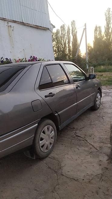 сиденья тико: Seat Toledo: 1992 г., Седан — 2