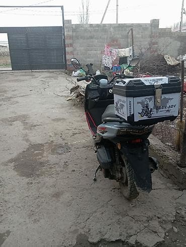 Скутеры: Тип скутера 150 куб. см, Бензин, Б/у — 3