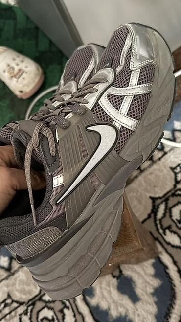 osiris d3: Nike v2k run silver - Размер: US 8.5 / UK 7.5 / EU 42 / см 26.5 — 1