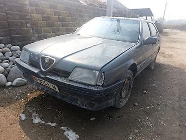 Alfa Romeo 164: 1990 г., Седан