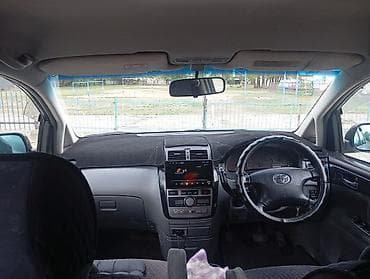 audi a4 b8: Toyota Ipsum: 2002 г., 2.4 л, Автомат, Газ, Минивэн — 3