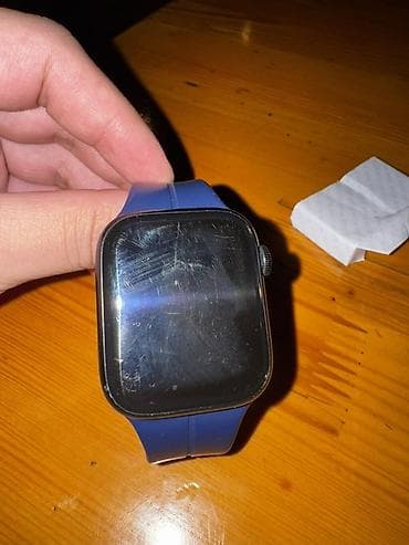 charge 5: Смарт-часы с сенсорным прямоугольным экраном и синем силиконовым — 1