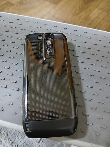 nikon d5100: Nokia E66 — 3