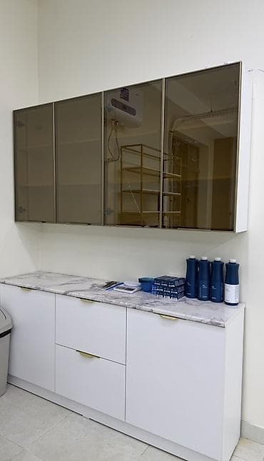 зеркало с подсветкой в ванную: Продается зеркала и колор зона для салона красоты Комплект стильной — 2