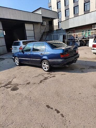golf vento: Volkswagen Vento: 1993 г., Седан — 4
