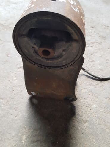 двигатель на ниссан цефиро а32 в бишкеке: Nissan Cefiro A33 подушка двигателя, Ниссан Цефиро А33 Подушка с — 1