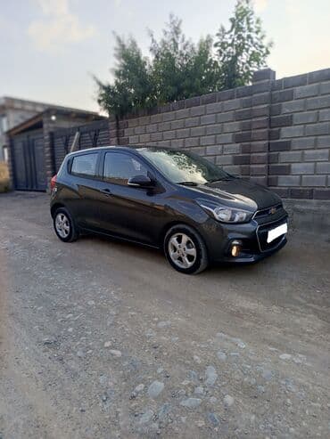 вета машина: Chevrolet Spark: 2016 г., 1 л, Вариатор, Бензин, Хэтчбэк — 2
