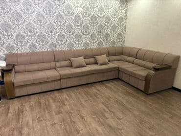 продаю кресло кровать: Угловой диван, C подушками, Трехместный — 1