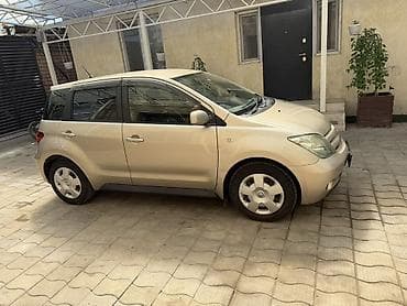 mini kuper: Toyota Ist: 2004 г., 1.3 л, Автомат, Бензин, Хэтчбэк — 2