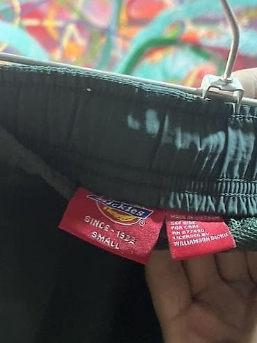 старый вещи: Шорты Dickies зеленые Размер с/м Цена: 700 Штаны dickies Размер — 3