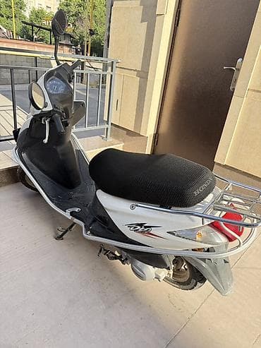 дио 34: Скутер Honda Dio (белый) - Марка/модель: Honda Dio - Тип: бензиновый — 3